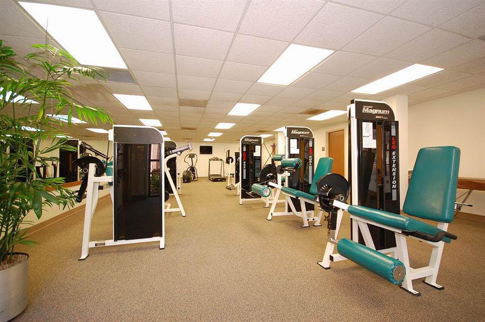 Baymont By Wyndham Airport Hotel Des Moines